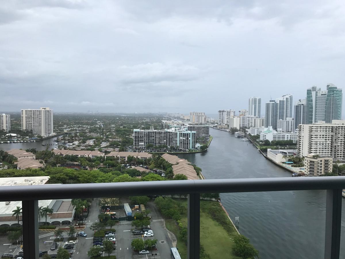 Beach Walk Resort De Lux Apartment Hallandale Beach Exterior photo